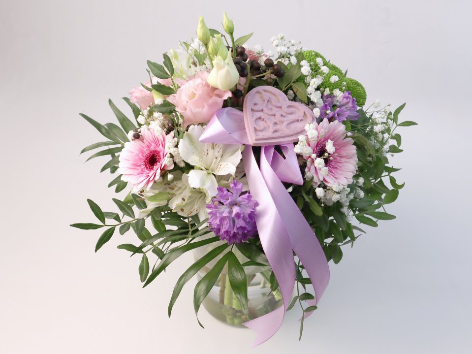 Kytica ružovo fialová so srdiečkom